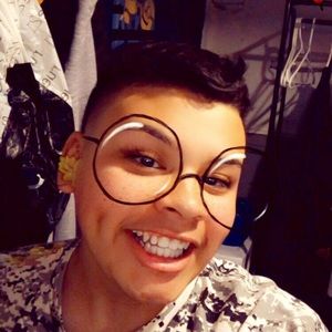 Meet your Posher, Issac